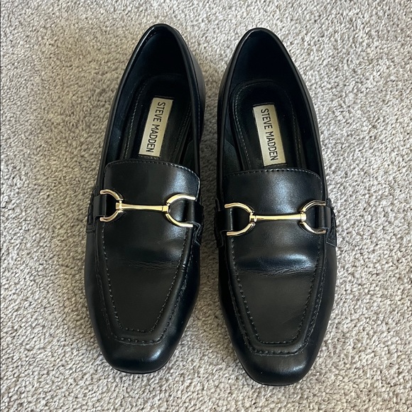 Steve Madden Shoes - Steve Madden Black Leather Loafers with Gold Bit